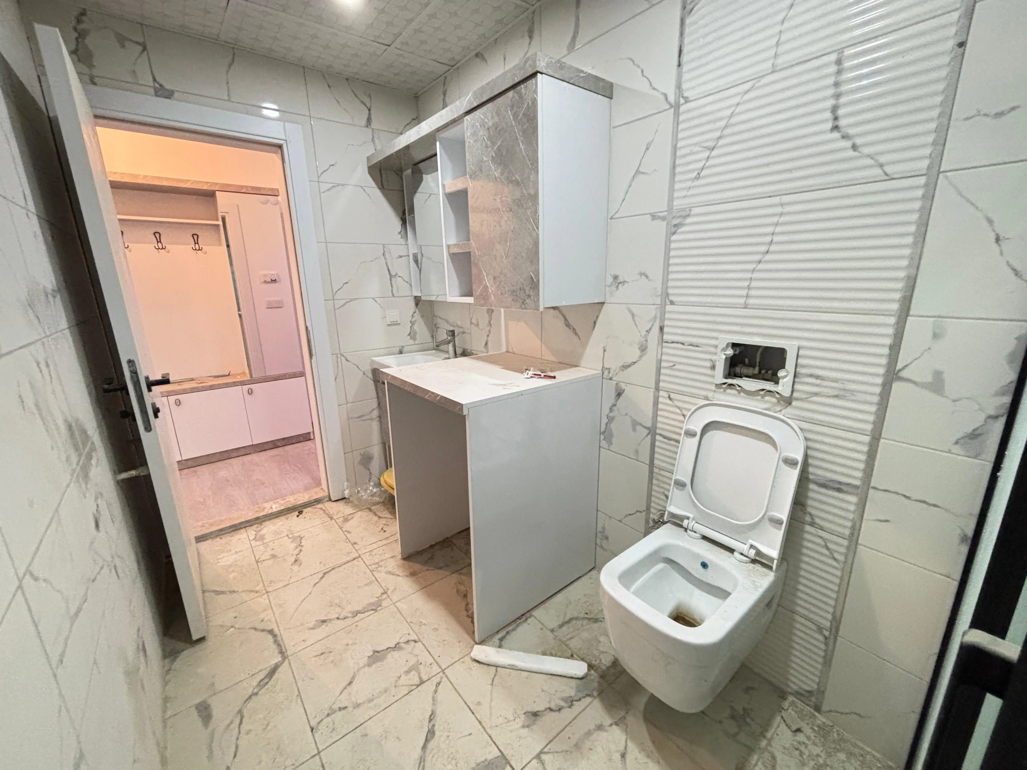 Ürkmez'de Ayrı Mutfak 130 M² 3+1 Asansörlü Satılık Daire