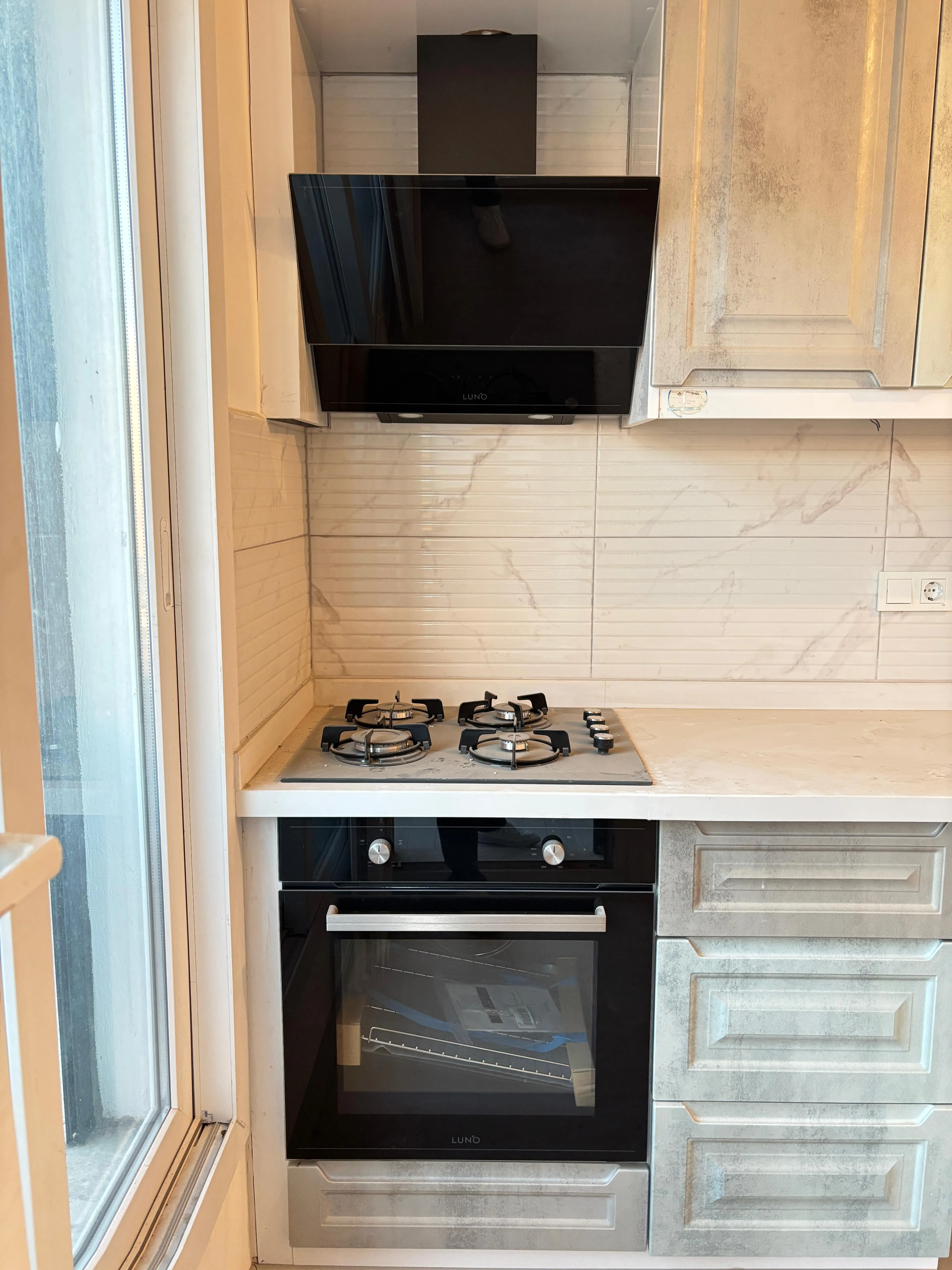 Ürkmez'de Ayrı Mutfak 130 M² 3+1 Asansörlü Satılık Daire